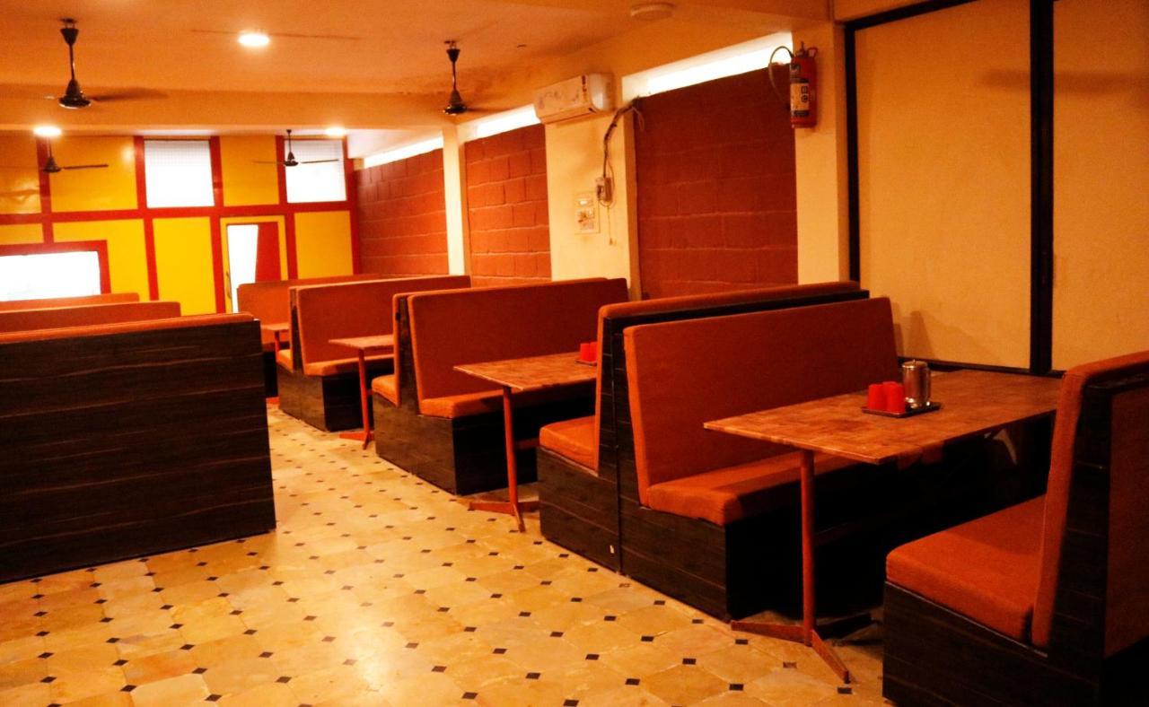 Hotel Siva Sakthi Tiruvannāmalai Esterno foto