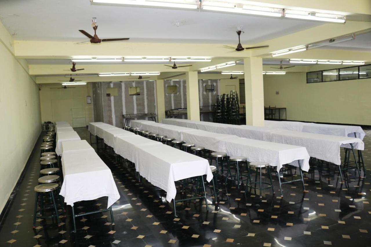 Hotel Siva Sakthi Tiruvannāmalai Esterno foto