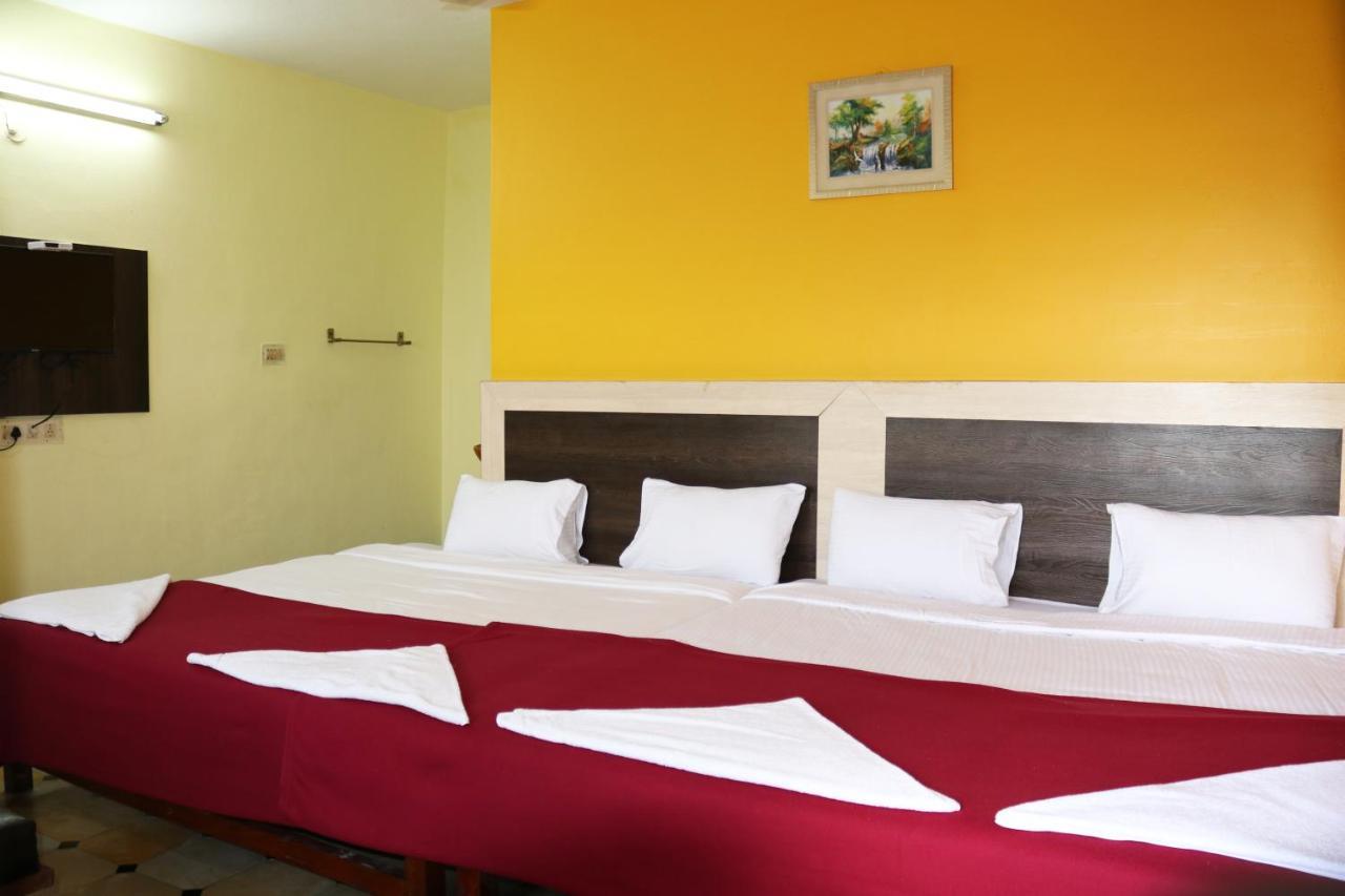 Hotel Siva Sakthi Tiruvannāmalai Esterno foto