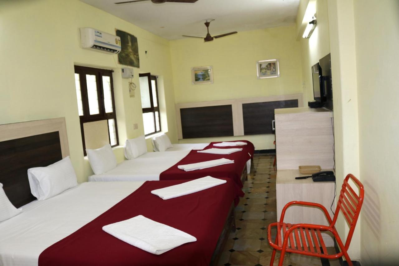 Hotel Siva Sakthi Tiruvannāmalai Esterno foto