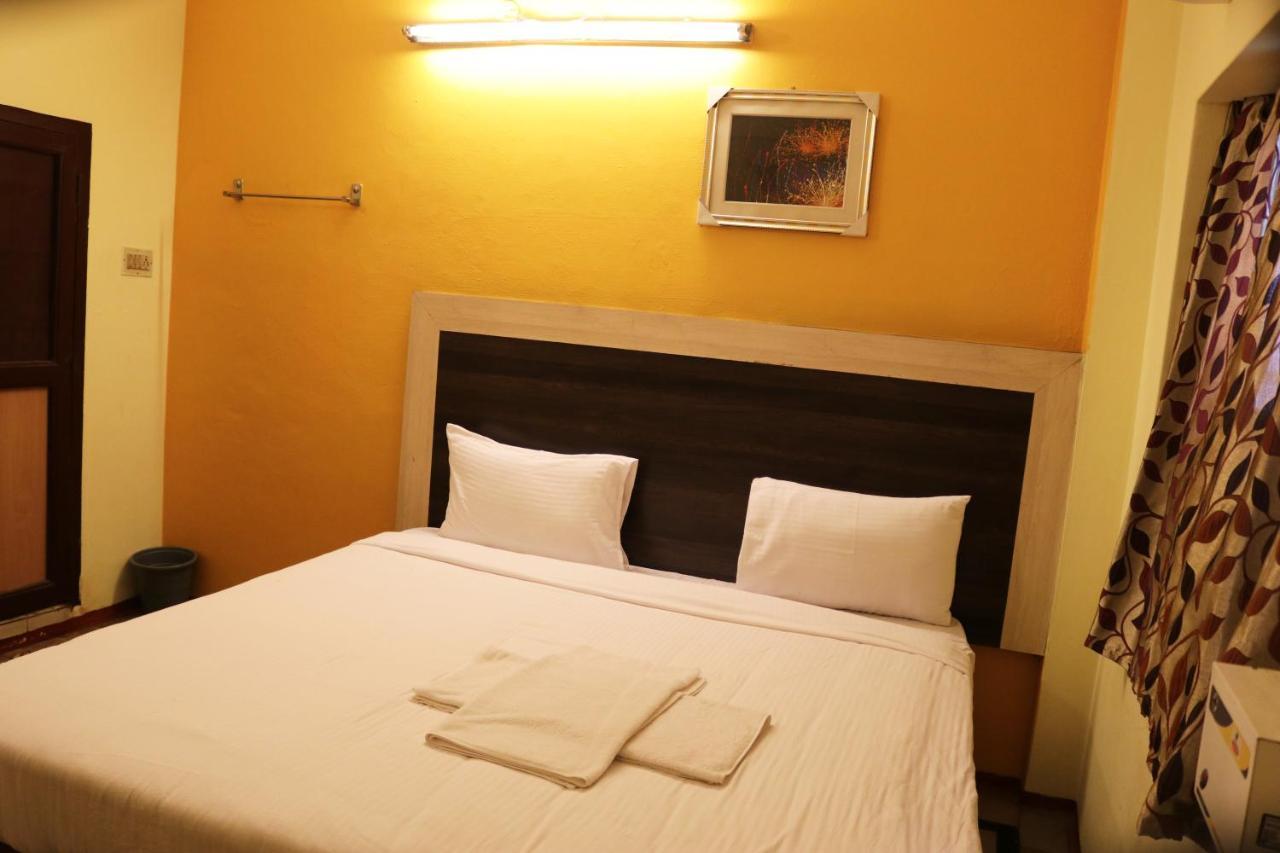 Hotel Siva Sakthi Tiruvannāmalai Esterno foto
