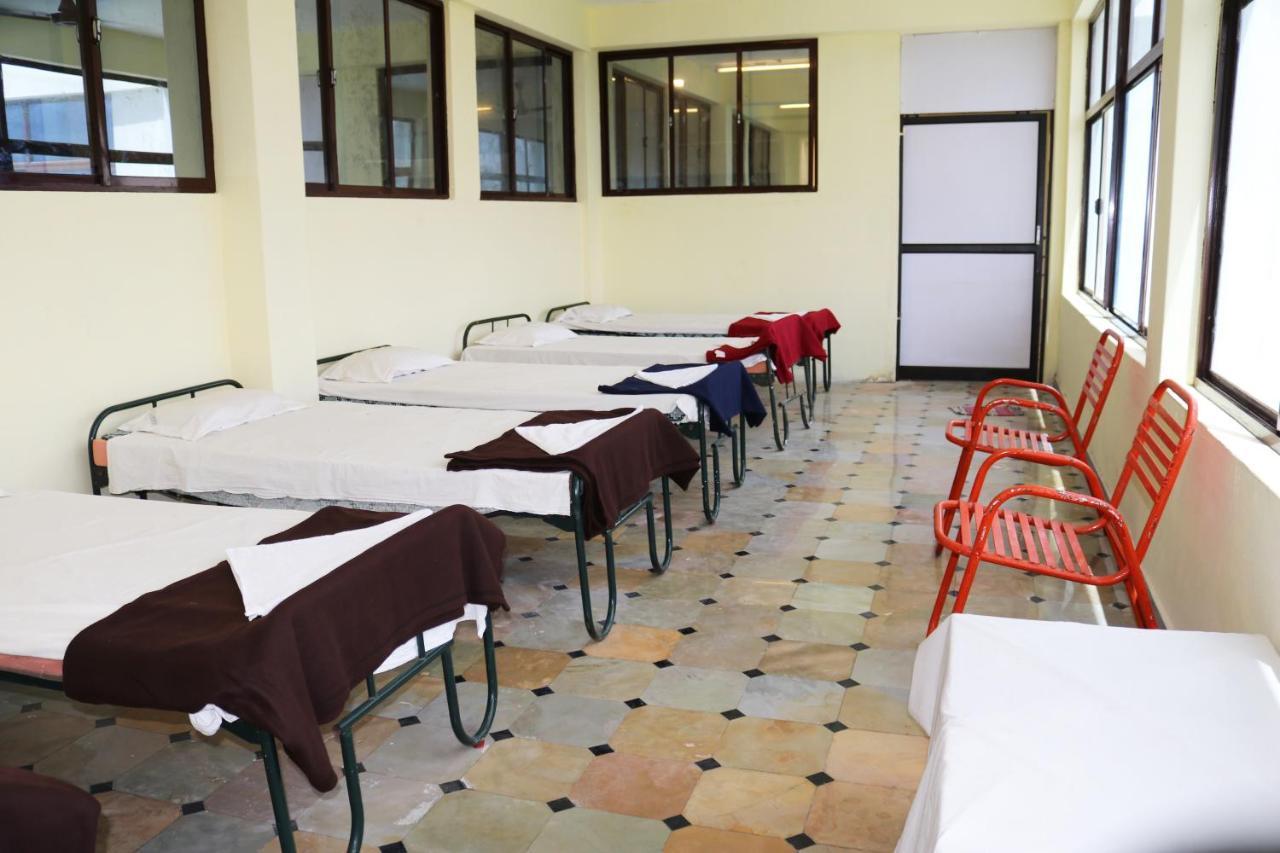 Hotel Siva Sakthi Tiruvannāmalai Esterno foto