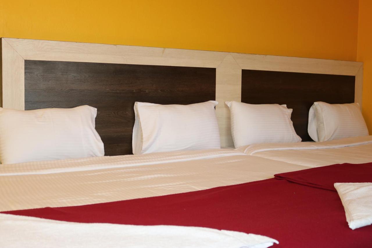 Hotel Siva Sakthi Tiruvannāmalai Esterno foto