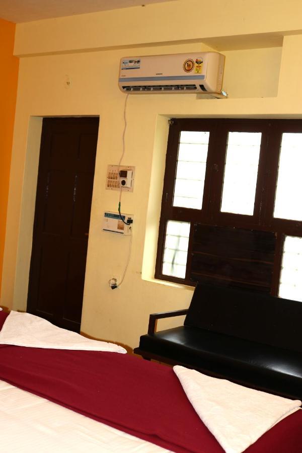 Hotel Siva Sakthi Tiruvannāmalai Esterno foto