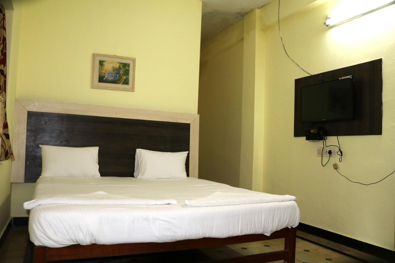 Hotel Siva Sakthi Tiruvannāmalai Esterno foto