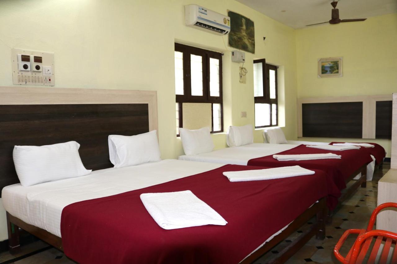 Hotel Siva Sakthi Tiruvannāmalai Esterno foto