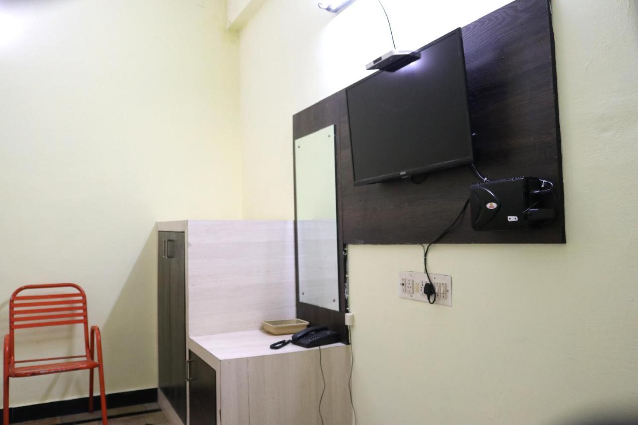 Hotel Siva Sakthi Tiruvannāmalai Esterno foto